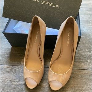 Via Spiga Patent Leather Nude Shoes